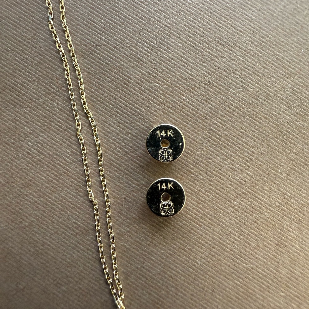 14K Solid Gold with Diamond Hamsa Hand necklace and earrings set - Picture 7 of 7